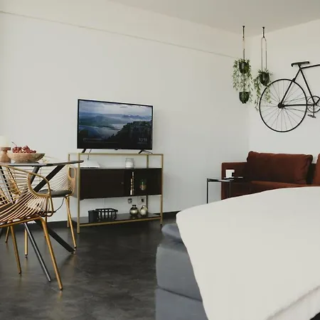 Hohes Mit Weitblick Ueber